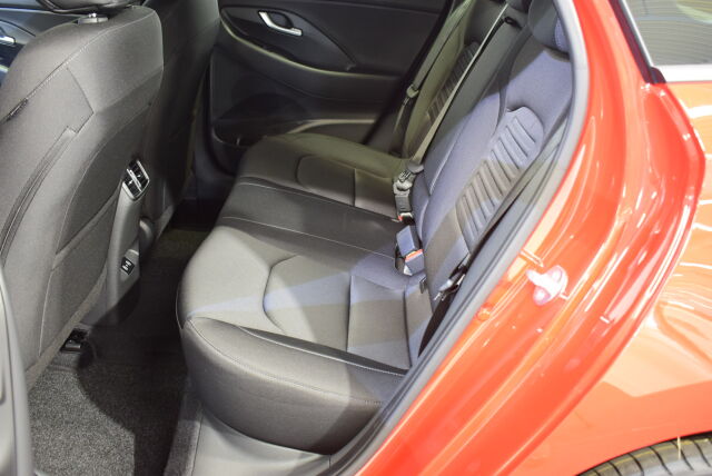 Hyundai i30 Wagon 2025 1,0 T-GDI 120 hv 7-DCT-aut Comfort * Korko 0,99% + Talvirenkaat 499;- *