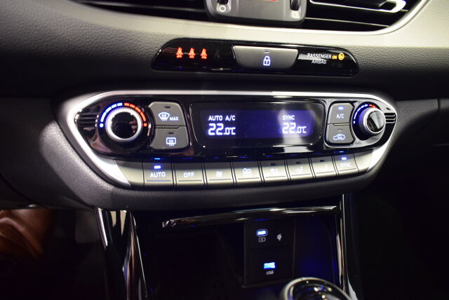 Hyundai i30 Wagon 2025 1,0 T-GDI 120 hv 7-DCT-aut Comfort * Korko 0,99% + Talvirenkaat 499;- *