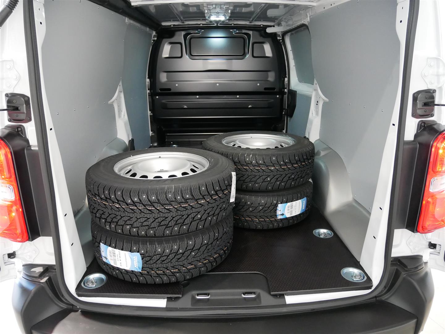 Opel Vivaro 2024, kuva 7/11