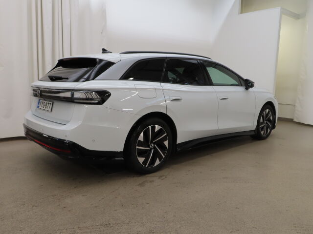 Volkswagen ID.7 2025 Tourer Pro Elegance 75-v Juhlamalli 210 kW, akku 77 kWh