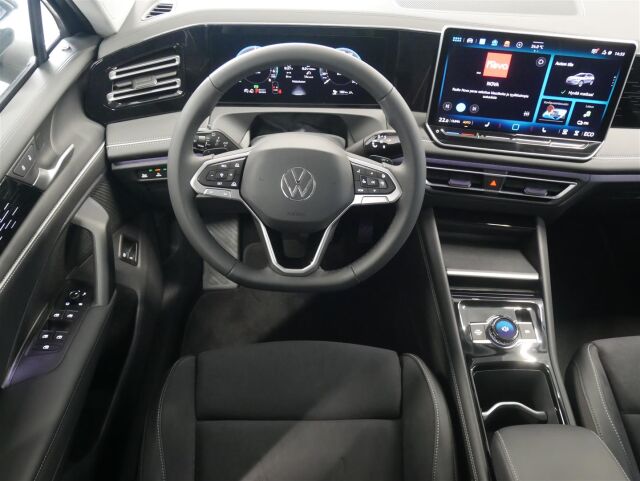 Volkswagen Tiguan 2025 Elegance 75-v Juhlamalli eHybrid 150 kW DSG-automaatti*Heti toimitukseen!*