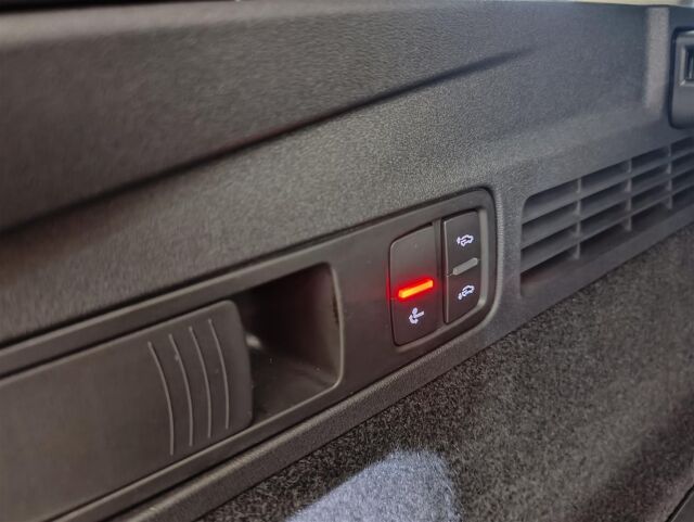 Audi Q5 2026 e-hybrid quattro 220 kW | Tehdastakuu 5v / 100tkm |