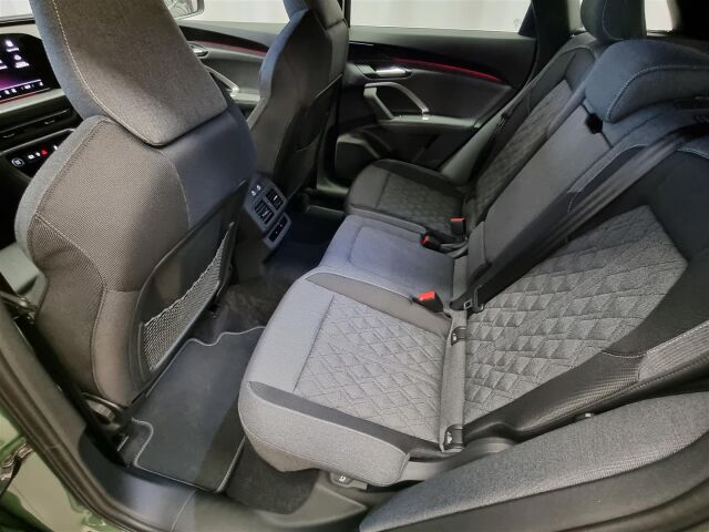 Audi Q5 2026 e-hybrid quattro 220 kW | Tämä myyty, vastaava Grenadine punainen saatavana |