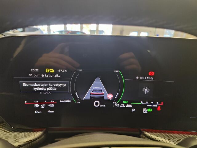 Audi Q5 2026 e-hybrid quattro 220 kW | Tehdastakuu 5v / 100tkm |