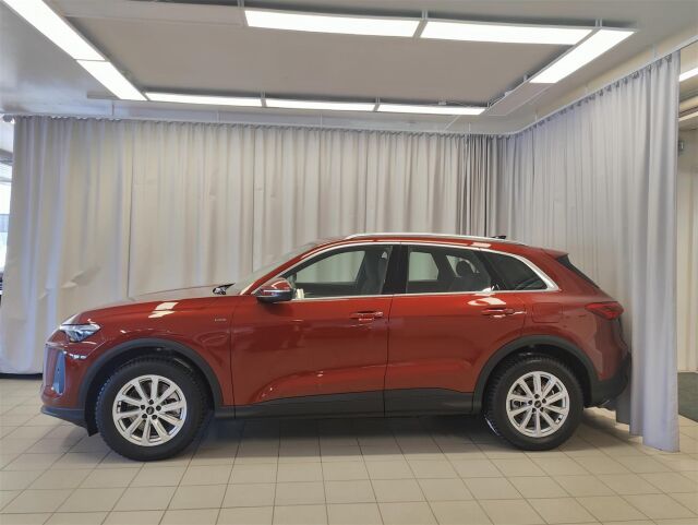 Audi Q5 2026 e-hybrid quattro 220 kW | Tehdastakuu 5v / 100tkm |