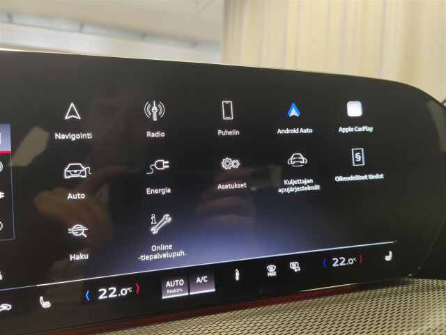 Audi Q5 2026 e-hybrid quattro 220 kW | Tehdastakuu 5v / 100tkm |