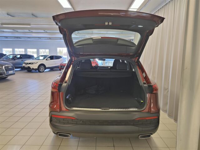 Audi Q5 2026 e-hybrid quattro 220 kW | Tehdastakuu 5v / 100tkm |