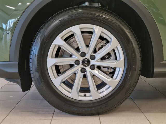 Audi Q5 2026 e-hybrid quattro 220 kW | Tämä myyty, vastaava Grenadine punainen saatavana |