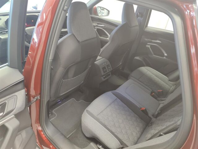 Audi Q5 2026 e-hybrid quattro 220 kW | Tehdastakuu 5v / 100tkm |