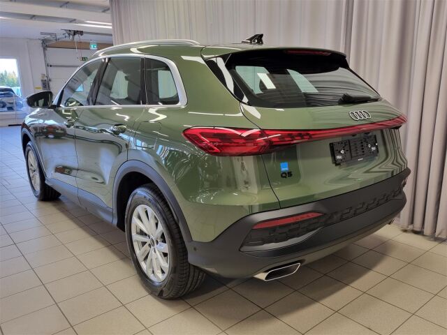 Audi Q5 2026 e-hybrid quattro 220 kW | Tämä myyty, vastaava Grenadine punainen saatavana |