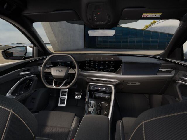 Audi Q5 2026 e-hybrid quattro 220 kW. Nyt Jatkoturva 3 vuotta, kokonaiskilometrimäärä maks. 150 000 km