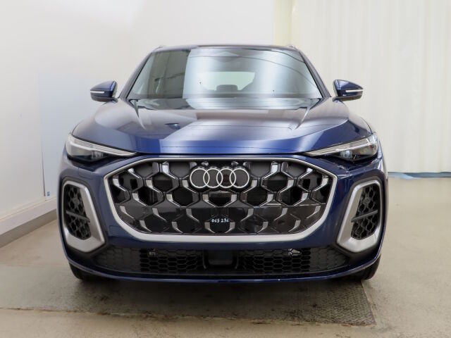 Audi Q5 2026 e-hybrid quattro 220 kW Tähän autoon jatkoturvakampalla yhteensä 5 vuoden takuu!