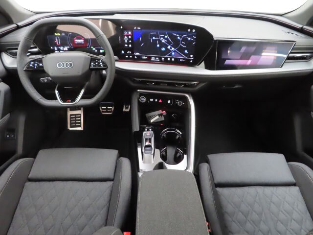 Audi Q5 2026 e-hybrid quattro 220 kW Tähän autoon jatkoturvakampalla yhteensä 5 vuoden takuu!