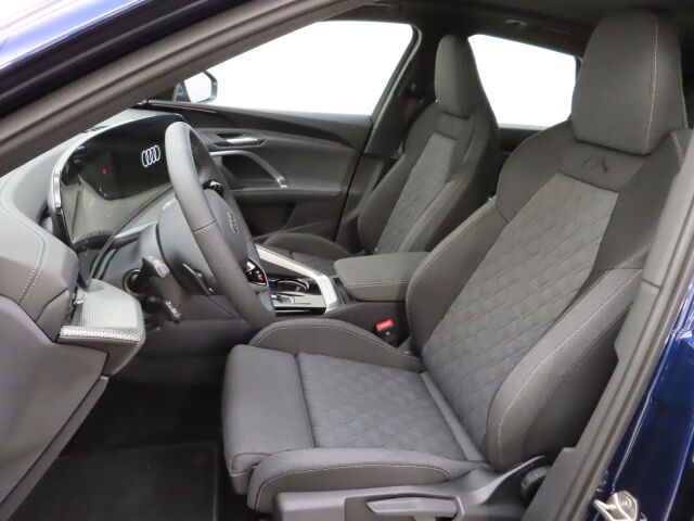 Audi Q5 2026 e-hybrid quattro 220 kW Tähän autoon jatkoturvakampalla yhteensä 5 vuoden takuu!