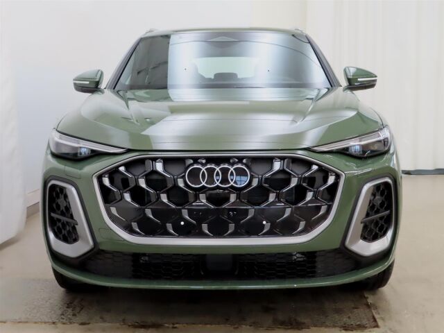 Audi Q5 2026 e-hybrid quattro 220 kW: Viiden vuoden / 100 000km tehdastakuu