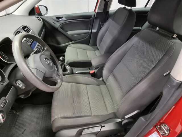 VOLKSWAGEN Golf 2010 Comfortline 1,4 TSI 90 kW 4-ovinen / Vakionopeudensäädin / Koukku  / M-Lämmitin