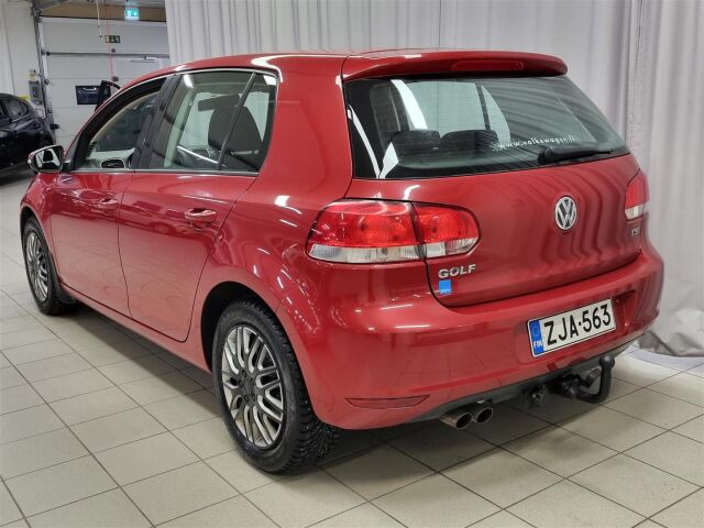 VOLKSWAGEN Golf 2010 Comfortline 1,4 TSI 90 kW 4-ovinen / Vakionopeudensäädin / Koukku  / M-Lämmitin