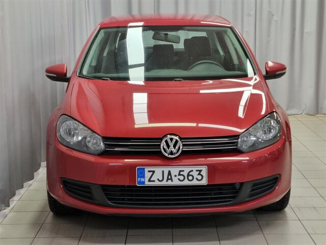 VOLKSWAGEN Golf 2010 Comfortline 1,4 TSI 90 kW 4-ovinen / Vakionopeudensäädin / Koukku  / M-Lämmitin