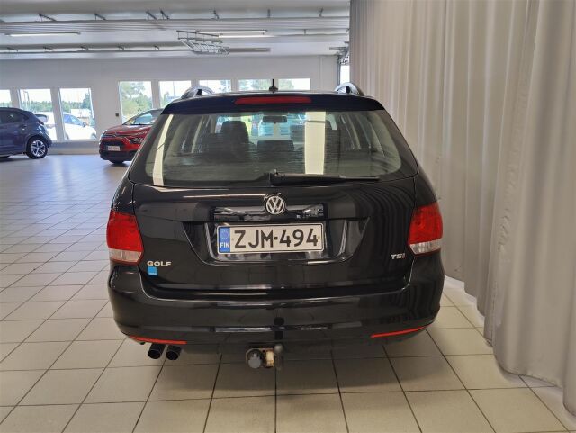 VOLKSWAGEN Golf 2012 Variant Comfortline 1,4 TSI 90 kW (122 hv)  * Vetokoukku *