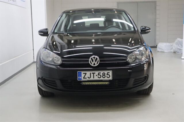 VOLKSWAGEN Golf 2013 Comfort Plus 1,2 TSI 63 kW (85 hv) 4-ovinen