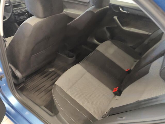 SKODA Rapid 2013 1,2 TSI 105 Elegance  * VETOKOUKKU,  Moottorilämmitin *