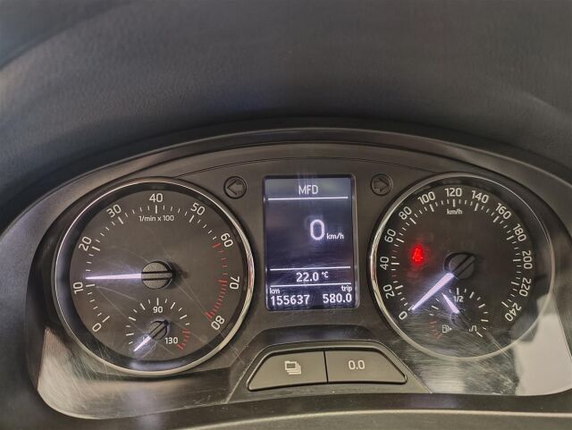 SKODA Rapid 2013 1,2 TSI 105 Elegance  * VETOKOUKKU,  Moottorilämmitin *