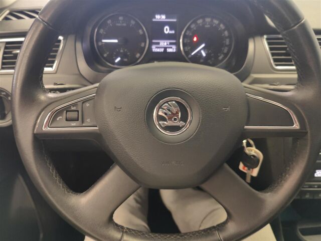 SKODA Rapid 2013 1,2 TSI 105 Elegance  * VETOKOUKKU,  Moottorilämmitin *