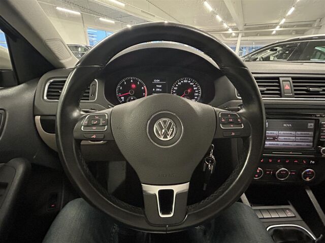 VOLKSWAGEN Jetta 2014 Comfortline 1,2 TSI 77 kW (105 hv) BlueMotion Technology