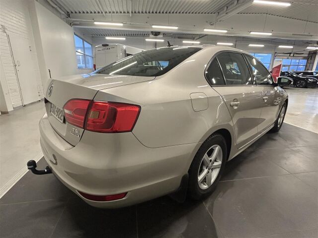 VOLKSWAGEN Jetta 2014 Comfortline 1,2 TSI 77 kW (105 hv) BlueMotion Technology