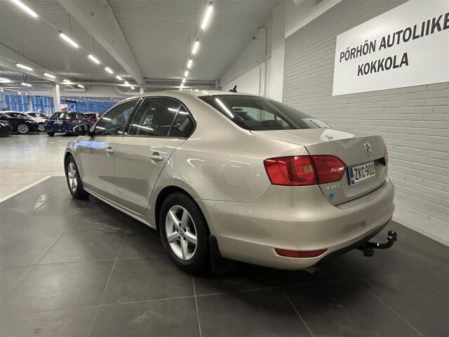 VOLKSWAGEN Jetta 2014 Comfortline 1,2 TSI 77 kW (105 hv) BlueMotion Technology