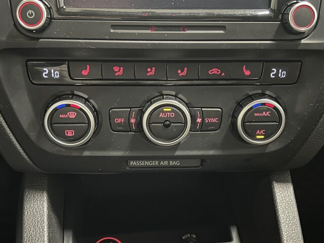 VOLKSWAGEN Jetta 2014 Comfortline 1,2 TSI 77 kW (105 hv) BlueMotion Technology