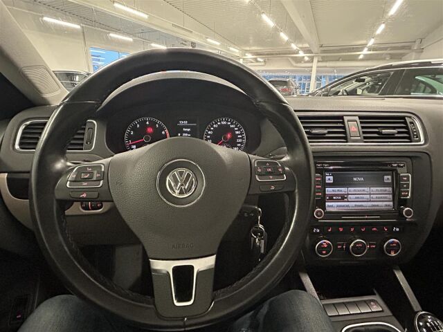 VOLKSWAGEN Jetta 2014 Comfortline 1,2 TSI 77 kW (105 hv) BlueMotion Technology