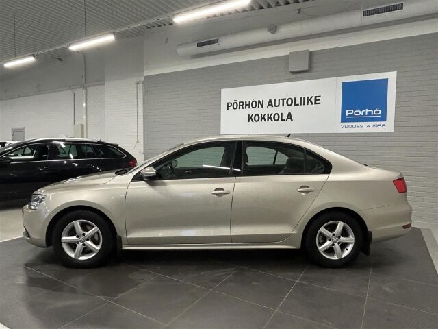 VOLKSWAGEN Jetta 2014 Comfortline 1,2 TSI 77 kW (105 hv) BlueMotion Technology