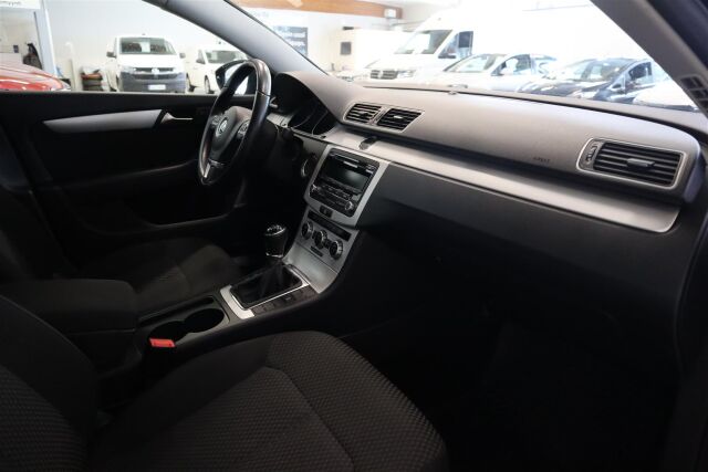 VOLKSWAGEN Passat 2014 Sedan Trendline 1,4 TSI 90 kW (122 hv) BlueMotion Technology