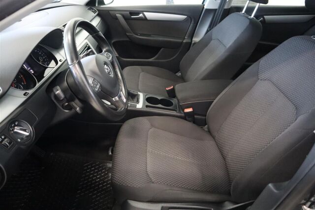 VOLKSWAGEN Passat 2014 Sedan Trendline 1,4 TSI 90 kW (122 hv) BlueMotion Technology