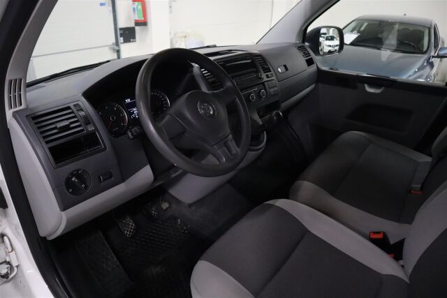VOLKSWAGEN Transporter 2014 umpipakettiauto 2,0 TDI 62 kW BlueMotion   1 omistaja!  Ehjä paku!