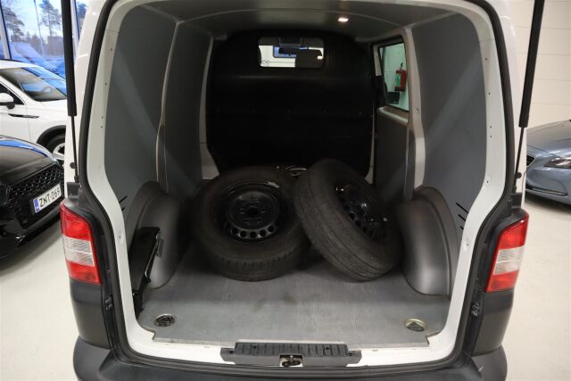 VOLKSWAGEN Transporter 2014 umpipakettiauto 2,0 TDI 62 kW BlueMotion   1 omistaja!  Ehjä paku!