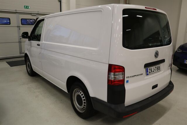 VOLKSWAGEN Transporter 2014 umpipakettiauto 2,0 TDI 62 kW BlueMotion   1 omistaja!  Ehjä paku!