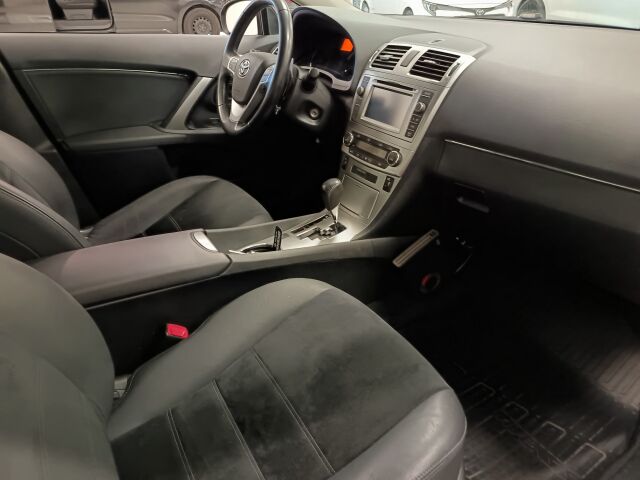 TOYOTA Avensis 2015 1,8 Valvematic Active Edition 4ov Multidrive S ** 1-om ikiliikkuja lapista**
