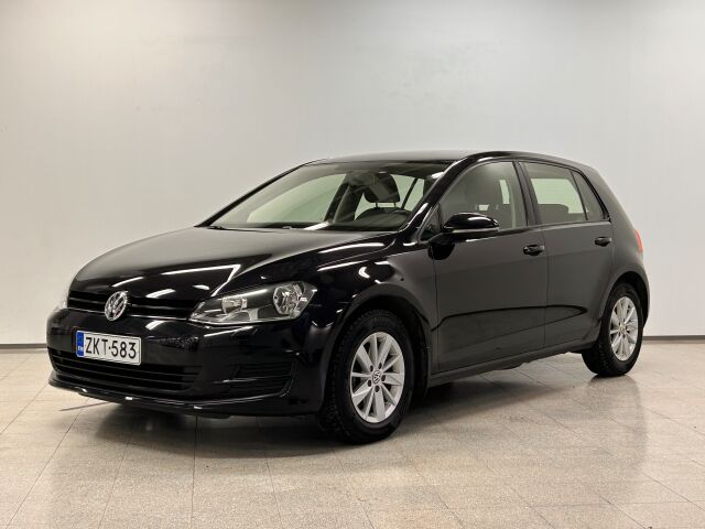 VOLKSWAGEN Golf 2016 Comfortline 1,2 TSI 81 kW (110 hv) DSG-automaatti.siisti Golf Sport istuimilla ja Webastolla