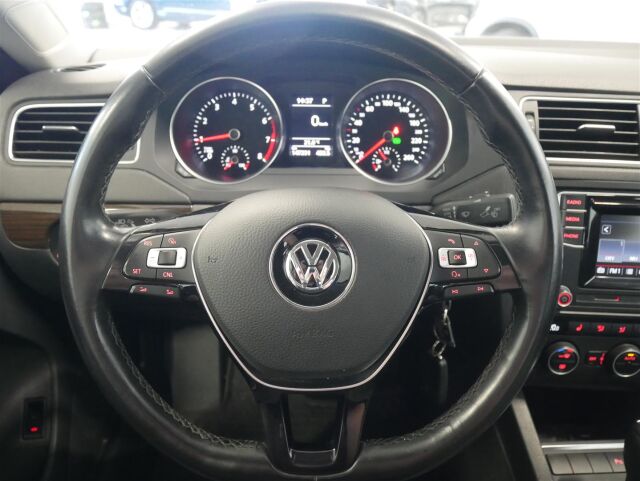 VOLKSWAGEN Jetta 2016 Comfort 1,4 TSI 92 kW (125 hv) DSG-automaatti