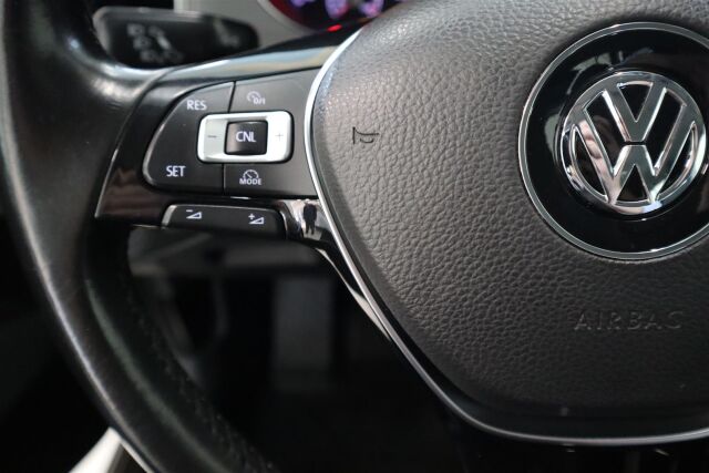 VOLKSWAGEN Golf Sportsvan 2016 Comfortline 1,2 TSI 81 kW (110 hv)
