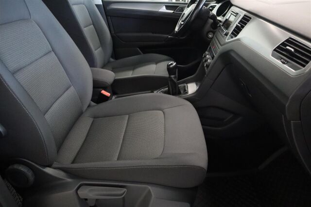 VOLKSWAGEN Golf Sportsvan 2016 Comfortline 1,2 TSI 81 kW (110 hv)