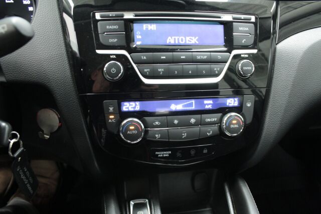NISSAN Qashqai 2016 DIG-T 115 Acenta 2WD Xtronic E6 Safety Pack