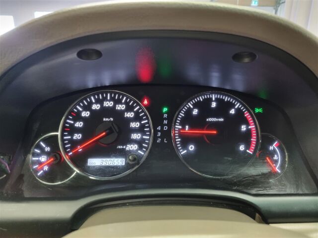 TOYOTA Land Cruiser 2007 3,0 D-4D Luxury 8h / Webasto / Koukku / P-Kamera / 8-Paikkanen