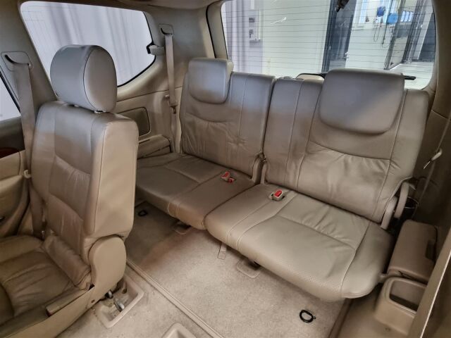 TOYOTA Land Cruiser 2007 3,0 D-4D Luxury 8h / Webasto / Koukku / P-Kamera / 8-Paikkanen