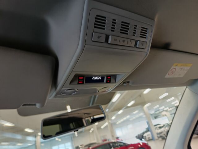 VOLKSWAGEN Caravelle 2016 Comfortline pitkä 2,0 TDI 110 kW DSG