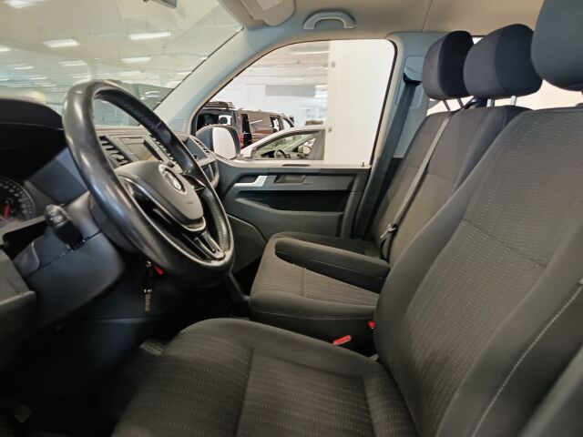 VOLKSWAGEN Caravelle 2016 Comfortline pitkä 2,0 TDI 110 kW DSG