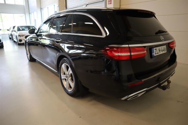 MERCEDES-BENZ E 2017 200 d T A Premium Business