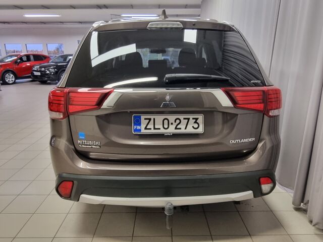 MITSUBISHI Outlander 2017 2,0 MIVEC Intense CVT 4WD 5P